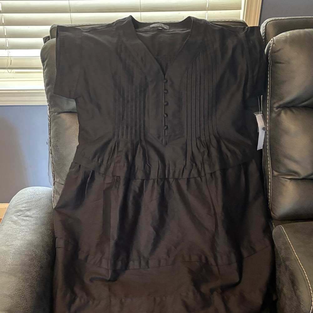 Women's Black Pintuck V-Neck Midi Dress